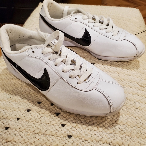 nike cortez inside